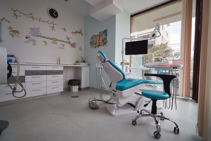 Dentiq Atelier de zambete - clinica stomatologica